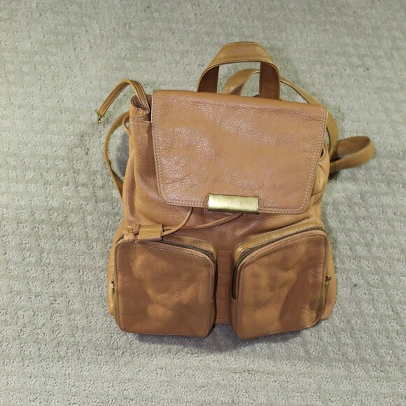 GIANI BERNINI Flap Style Tan Genuine Leather Backpack Shoulder Bag EUC - Picture 1 of 8
